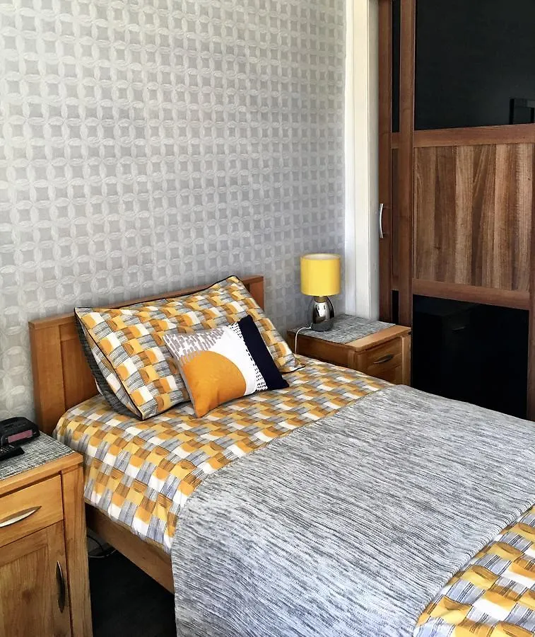 Dalmore Lodge Guest House Edinburgh Bed & Breakfast